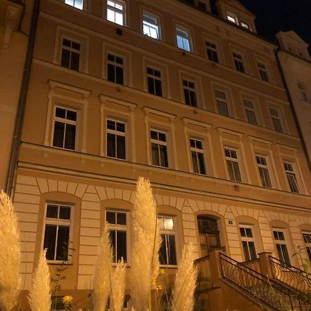 Byt S Krasnou Vyhlidkou Na Hotel Imperial 카를로비바리 외부 사진